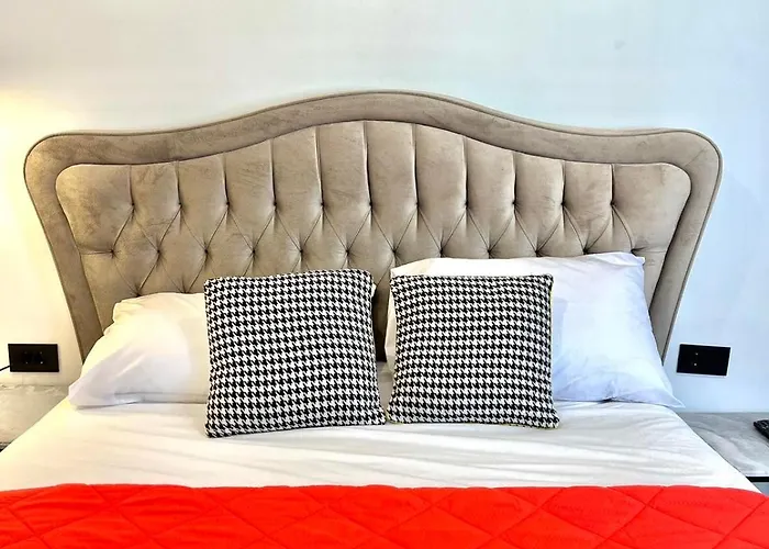 Plaka Central Suite By Zeussuites